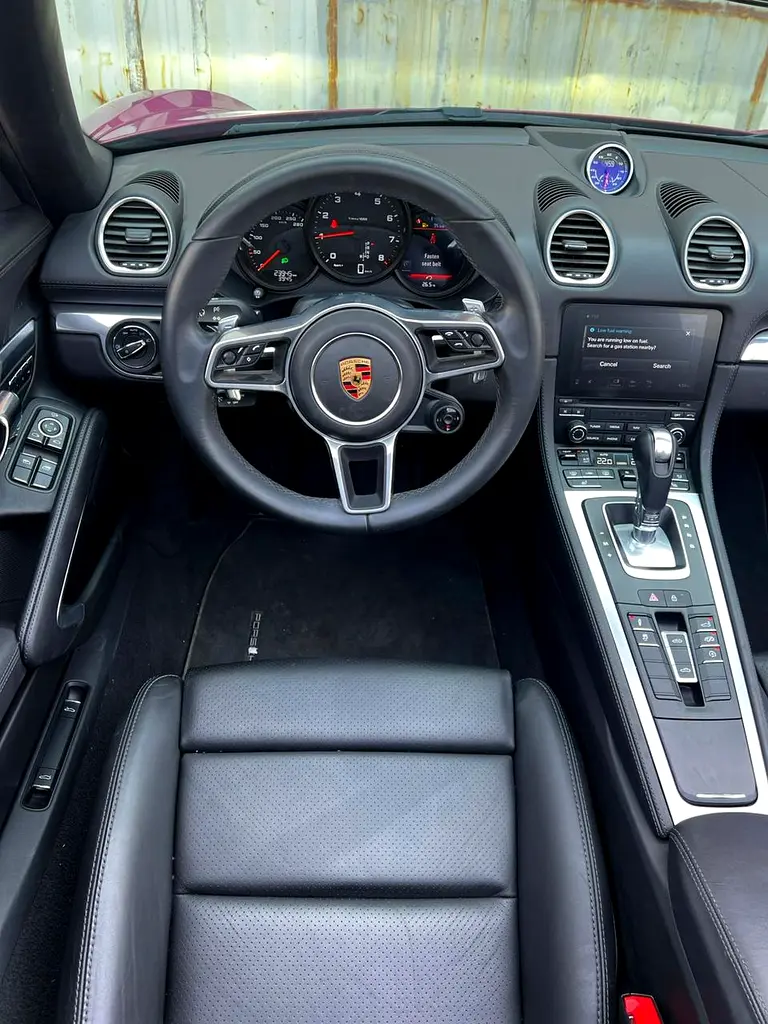 Porsche 718 Boxster - Image 15