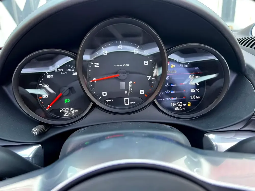 Porsche 718 Boxster - Image 17