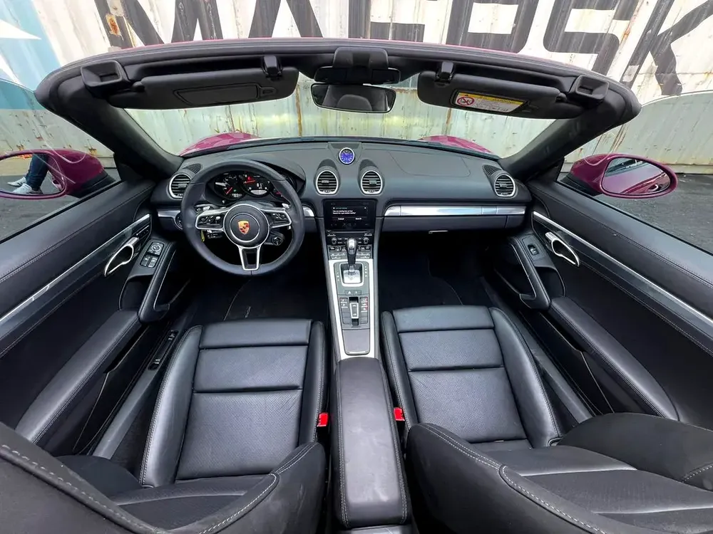 Porsche 718 Boxster - Image 18