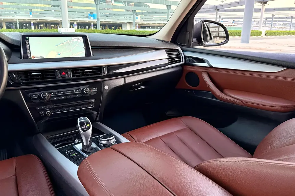 AGMC Service History / 2 Keys | BMW X5 xDrive35i 2014 GCC Specifications ( Single Owner ) - Image 11