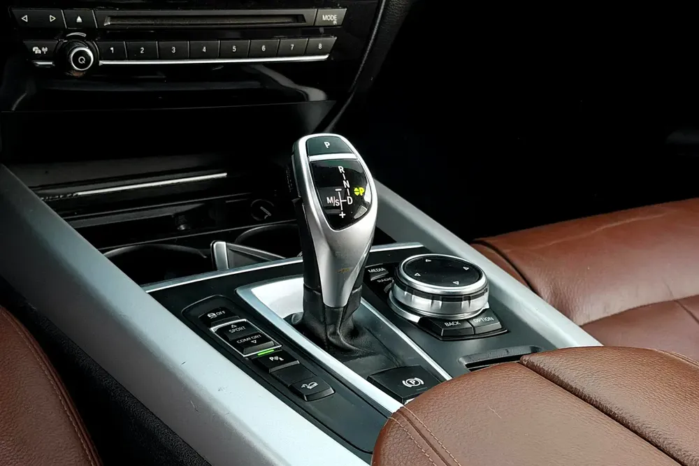 AGMC Service History / 2 Keys | BMW X5 xDrive35i 2014 GCC Specifications ( Single Owner ) - Image 12