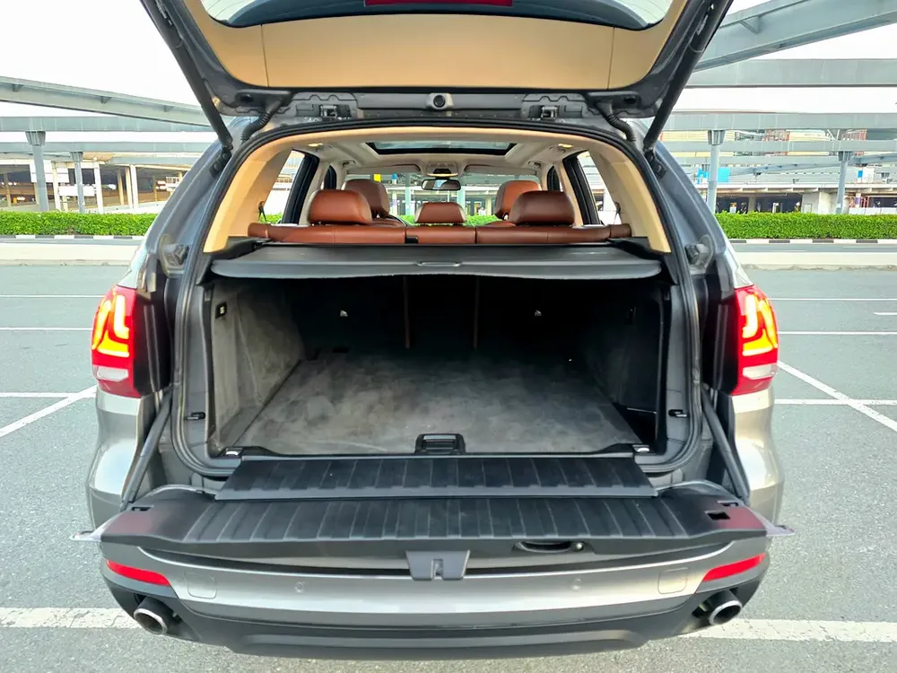 AGMC Service History / 2 Keys | BMW X5 xDrive35i 2014 GCC Specifications ( Single Owner ) - Image 19