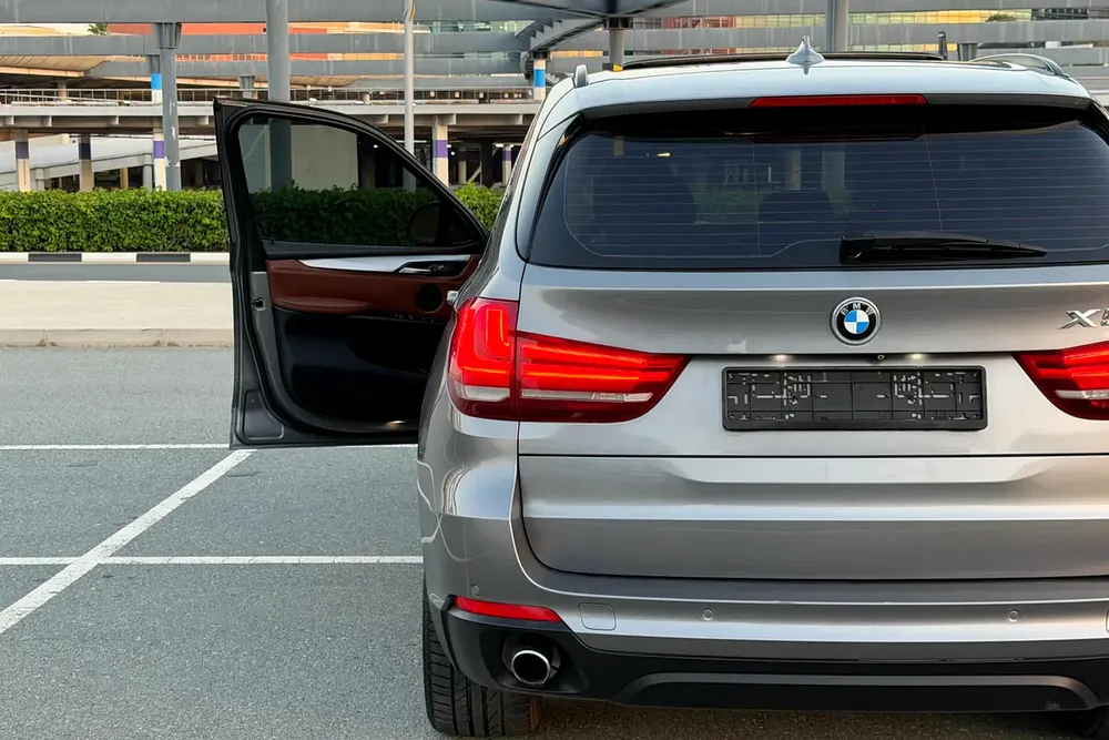 AGMC Service History / 2 Keys | BMW X5 xDrive35i 2014 GCC Specifications ( Single Owner ) - Image 5