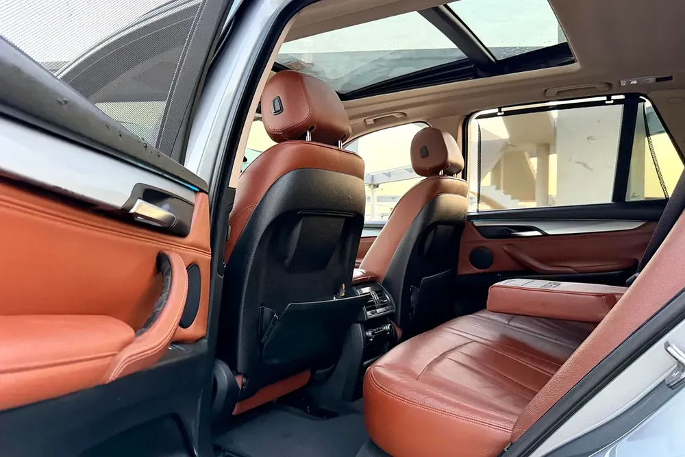 AGMC Service History / 2 Keys | BMW X5 xDrive35i 2014 GCC Specifications ( Single Owner ) - Image 9