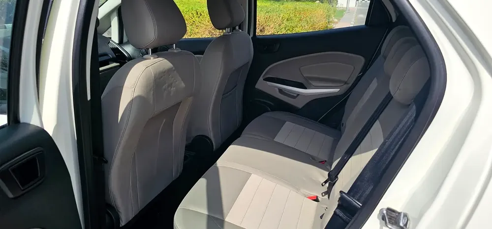 FORD ECOSPORT MODEL 2019 G.C.C ACCIDENT FREE KM 110000 - Image 9