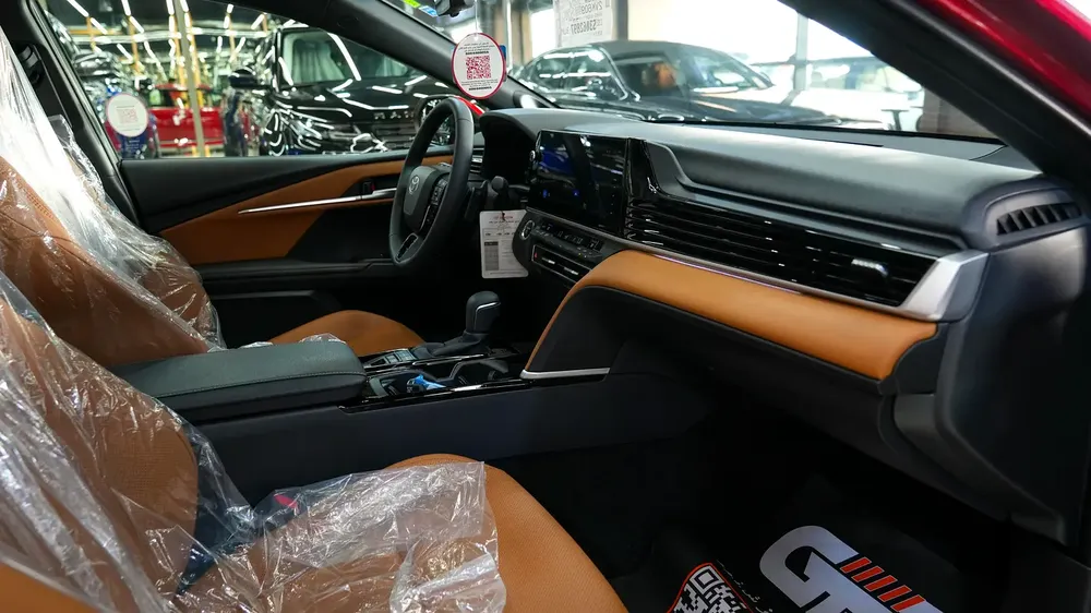 2025 TOYOTA CAMRY LUMIERE 2.5L HYBRID FULL OPTION - Image 14
