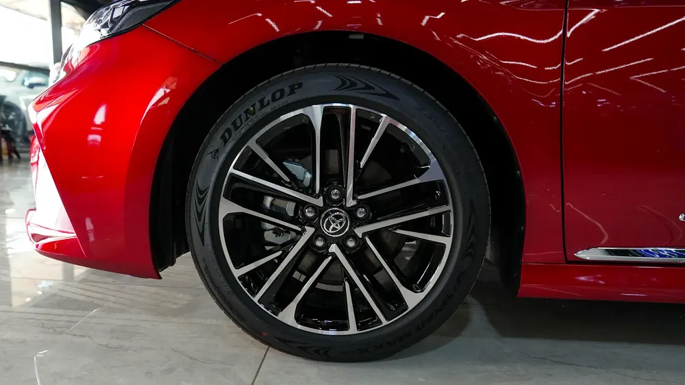 2025 TOYOTA CAMRY LUMIERE 2.5L HYBRID FULL OPTION - Image 19