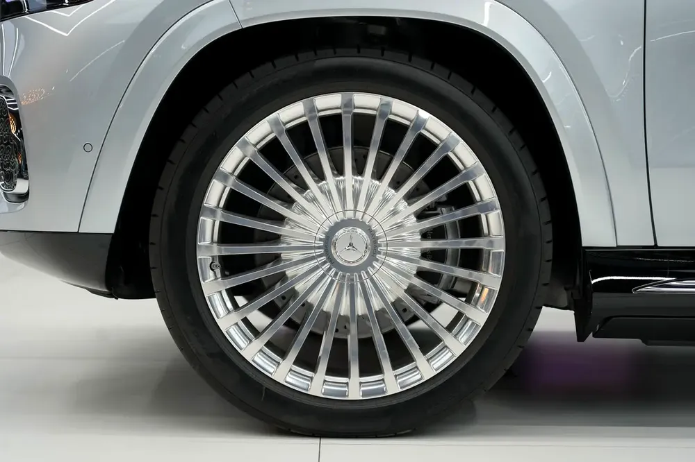 Mercedes-Maybach GLS 600 2026 - GCC Specs - Brand New - Image 5