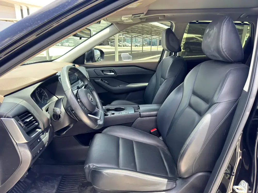 2023 Nissan Rogue Midnight Edition - American Specs - GCC Ready! - Image 10