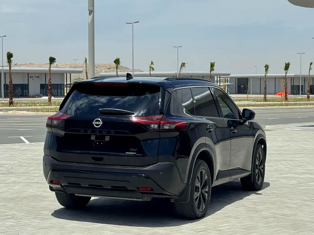 2023 Nissan Rogue Midnight Edition - American Specs - GCC Ready! - Image 4
