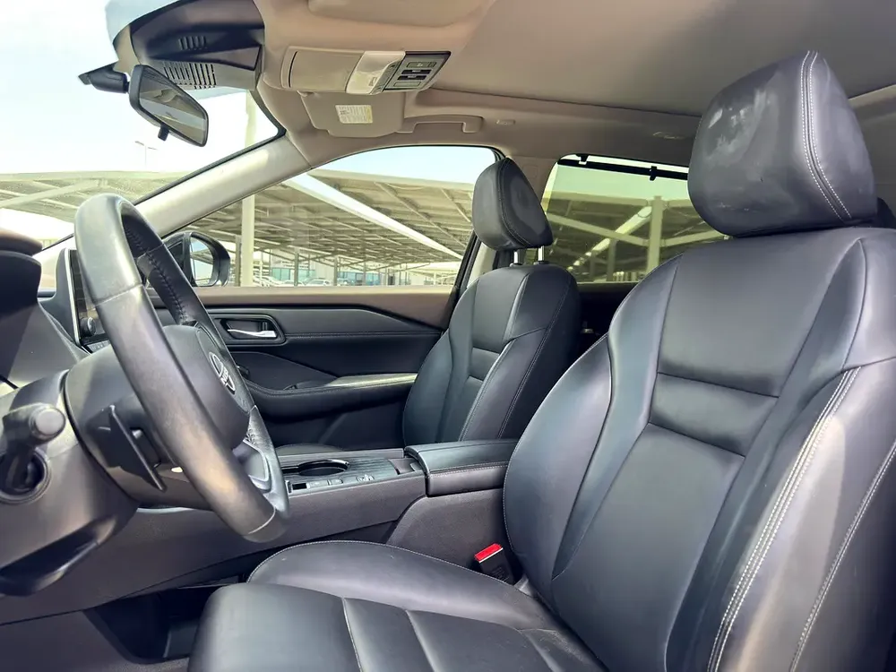 2023 Nissan Rogue Midnight Edition - American Specs - GCC Ready! - Image 8