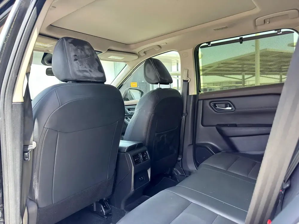 2023 Nissan Rogue Midnight Edition - American Specs - GCC Ready! - Image 9