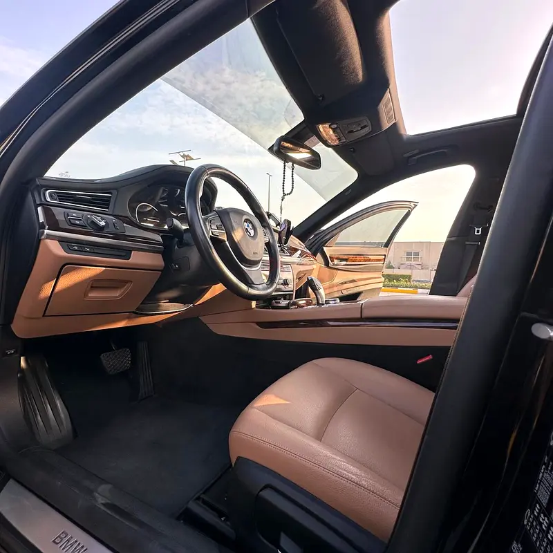 BMW 7-Series 730li Exclusive 2015 GCC Specs - Image 13