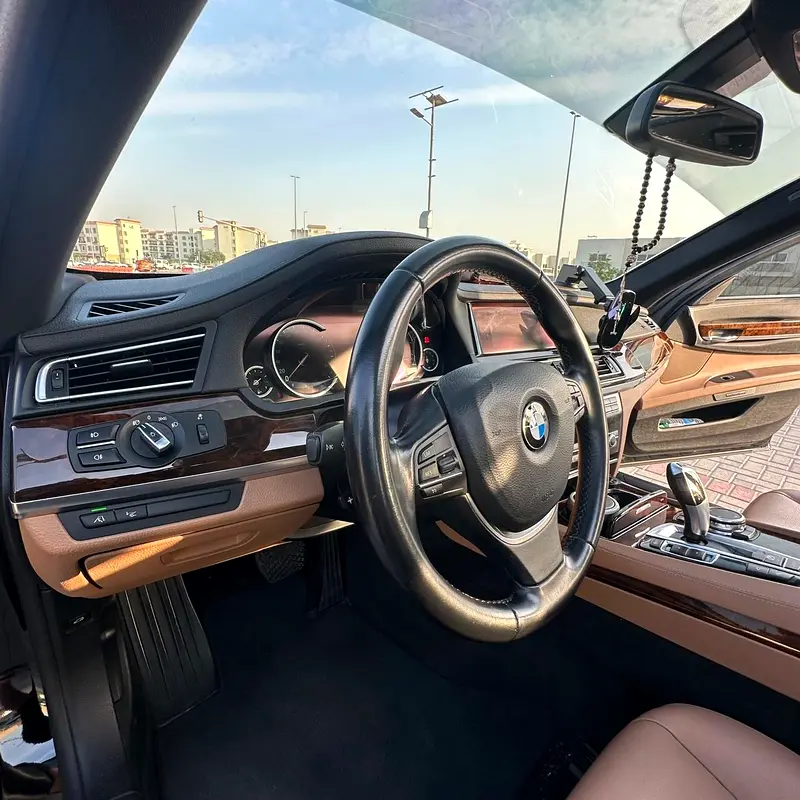 BMW 7-Series 730li Exclusive 2015 GCC Specs - Image 15