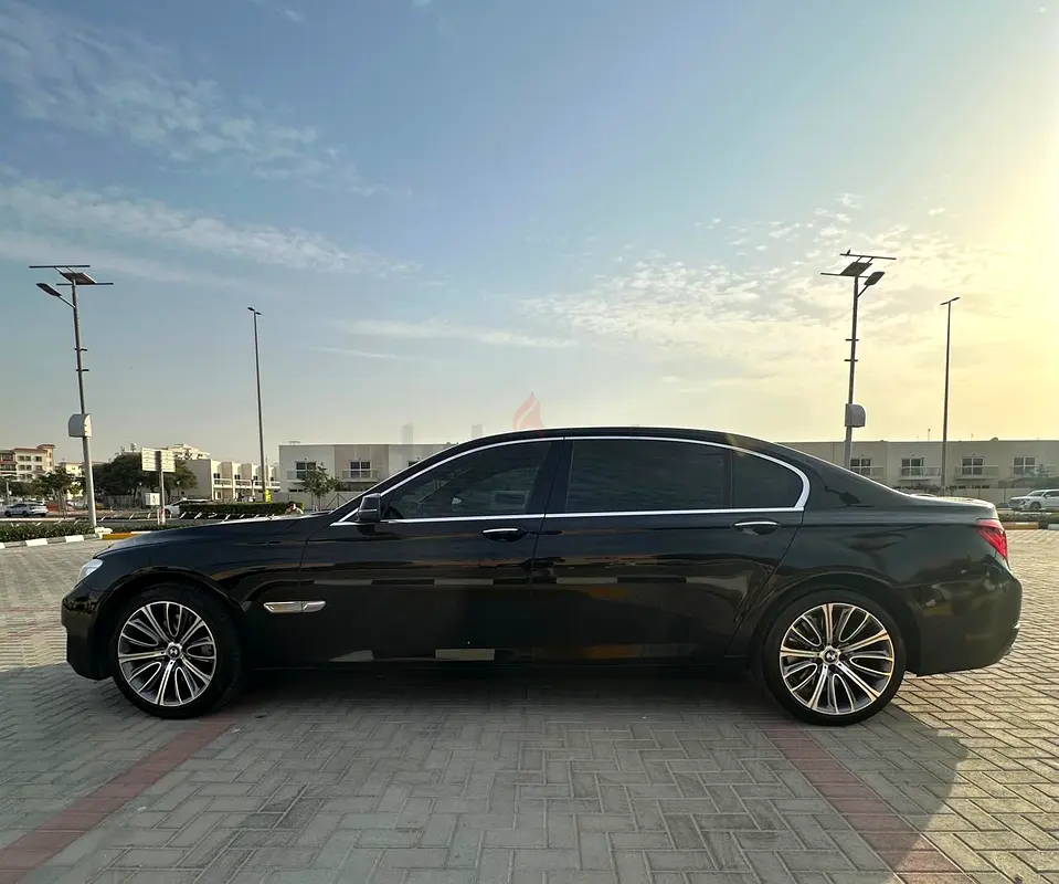 BMW 7-Series 730li Exclusive 2015 GCC Specs - Image 6