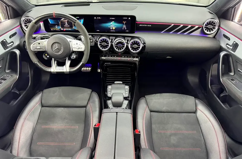 2022 Mercedes-Benz A 35 AMG 4MATIC | GCC Specs | Excellent | Full Service History - Image 16