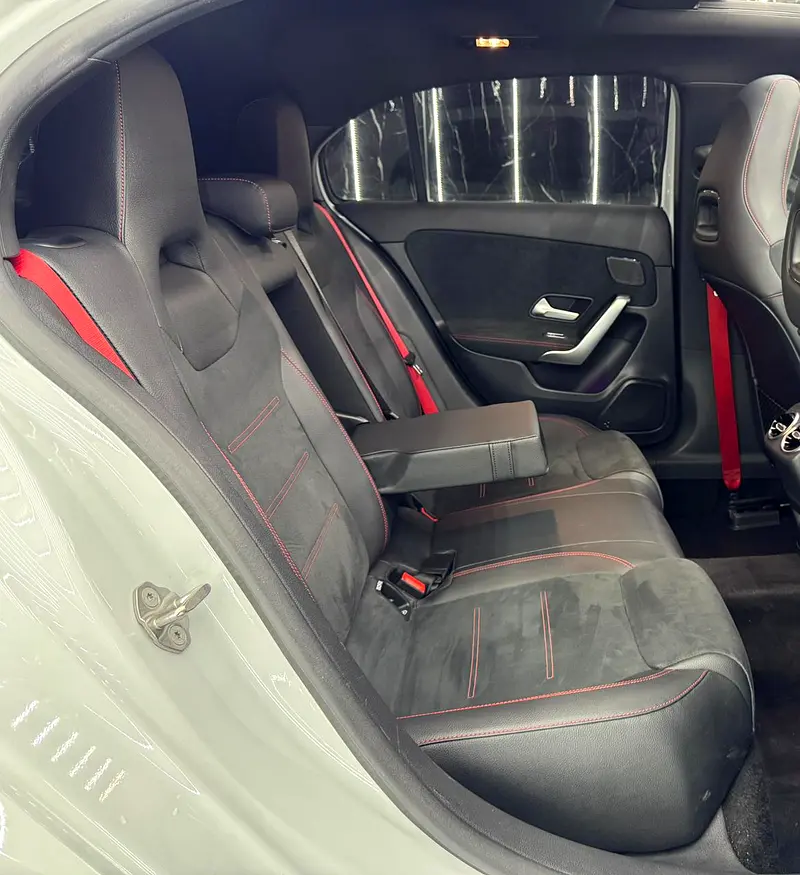 2022 Mercedes-Benz A 35 AMG 4MATIC | GCC Specs | Excellent | Full Service History - Image 19