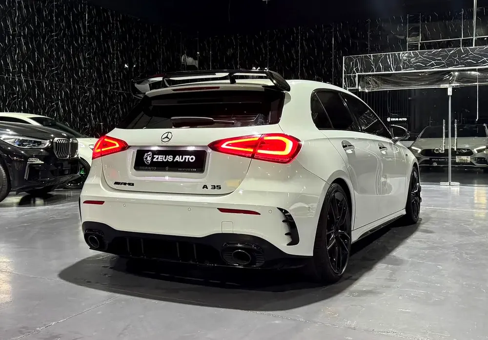 2022 Mercedes-Benz A 35 AMG 4MATIC | GCC Specs | Excellent | Full Service History - Image 4