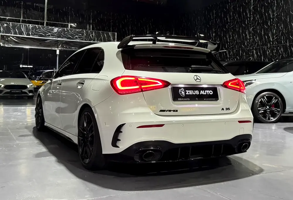 2022 Mercedes-Benz A 35 AMG 4MATIC | GCC Specs | Excellent | Full Service History - Image 5