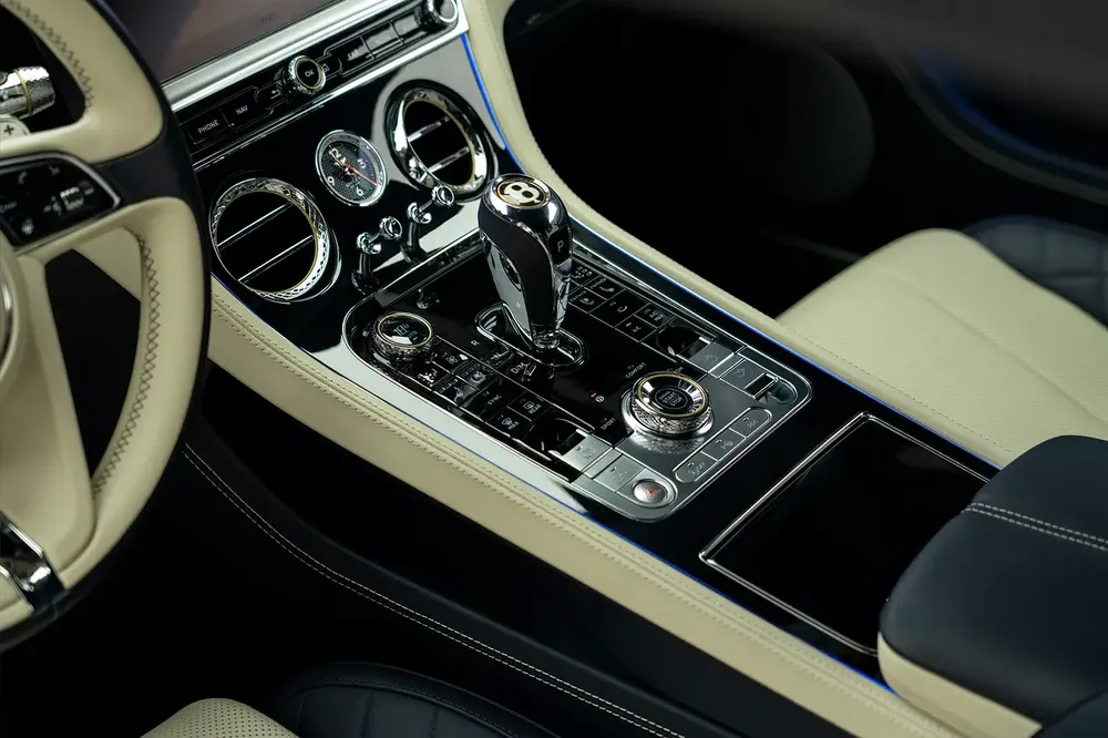 BENTLEY | CONTINENTAL GT | W12 MINT CONDITION LOW MILEAGE - Image 16