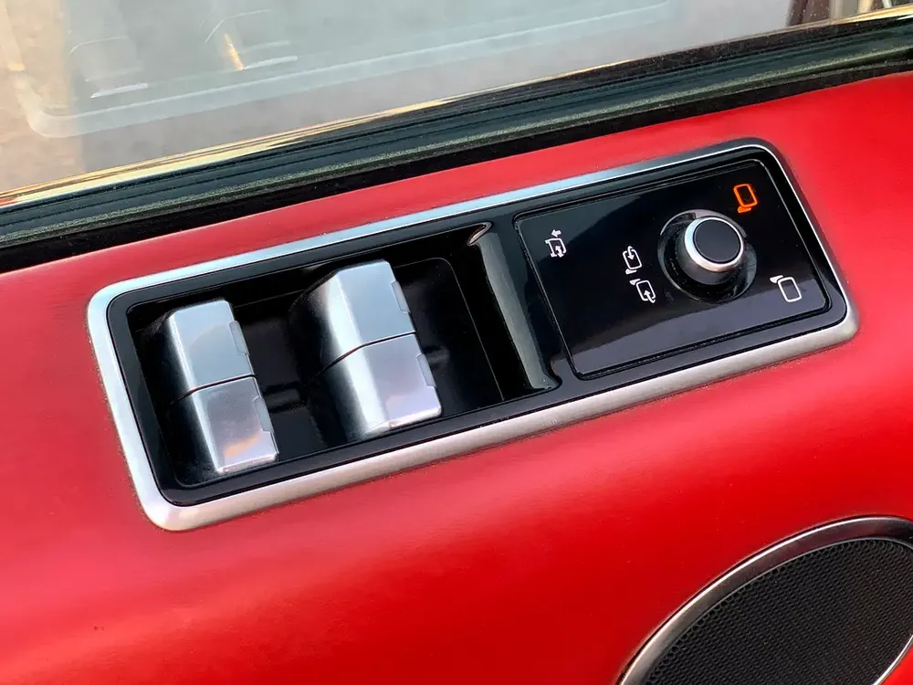 AED 2,850 Monthly | R R Sport HSE|  2019 Model | 3.0L 6-Cyl | USA Specs - Image 12