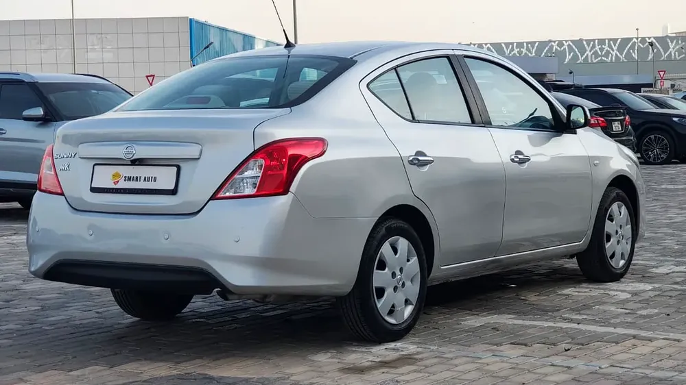 Nissan Sunny SE 2023, GCC Specs - Like New! - Image 6