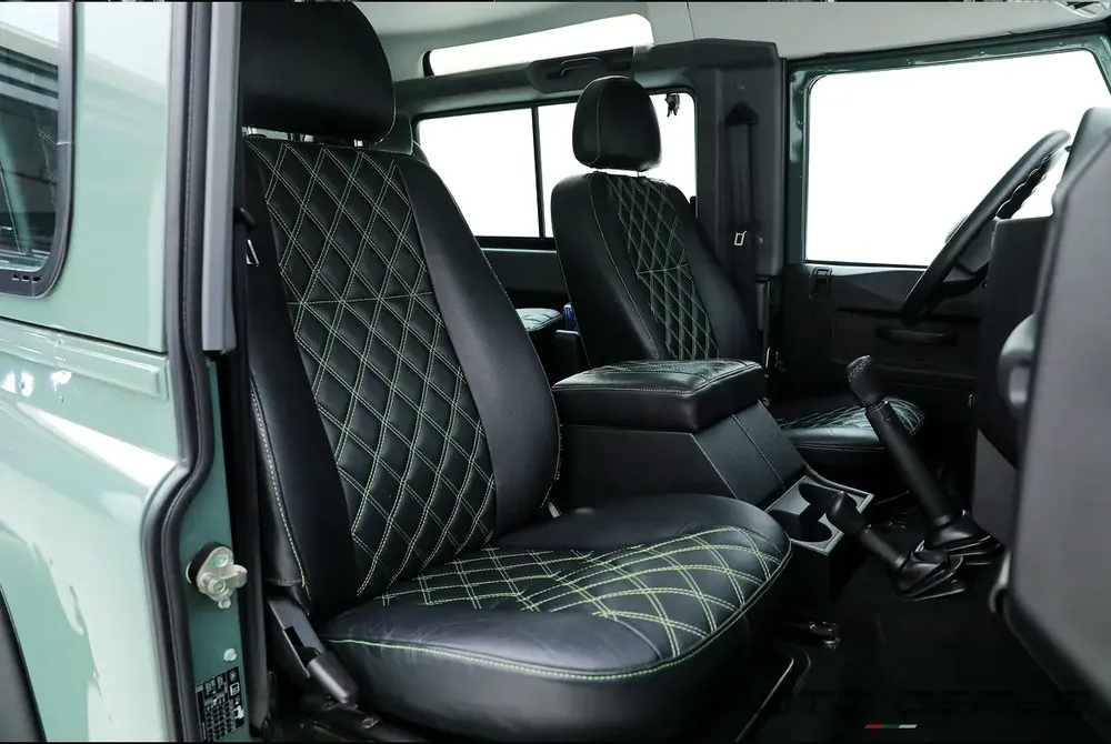 2016 Land Rover Defender 90 2.2L Diesel | GCC Spec | Neat Condition | Turbo Charge | Iconic Off-Road - Image 18