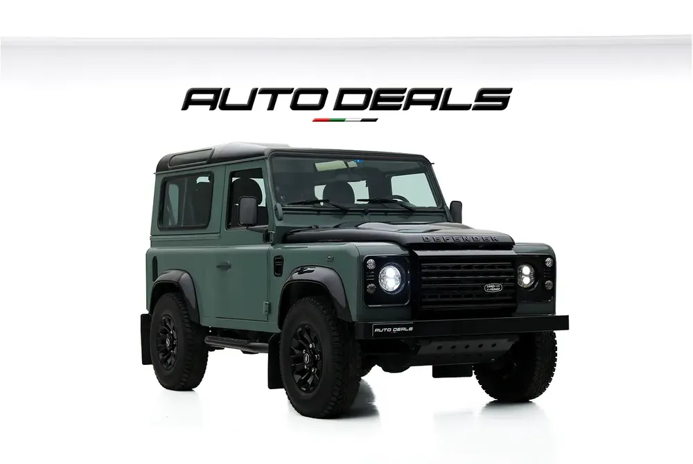 2016 Land Rover Defender 90 2.2L Diesel | GCC Spec | Neat Condition | Turbo Charge | Iconic Off-Road - Image 4
