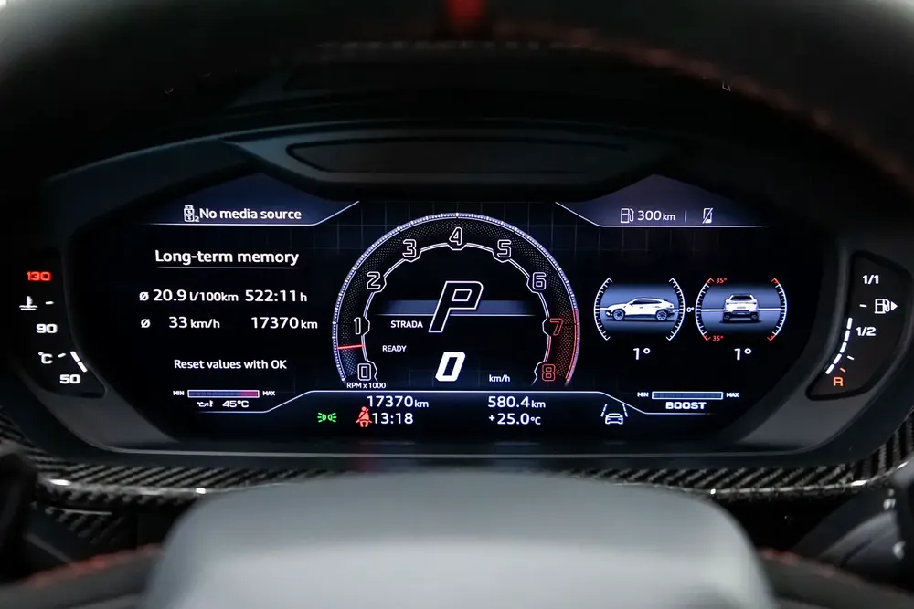 2023 LAMBORGHINI URUS PERFORMANTE | GCC | WITH WARRANTY AND SERVICE CONTRACT - Image 10