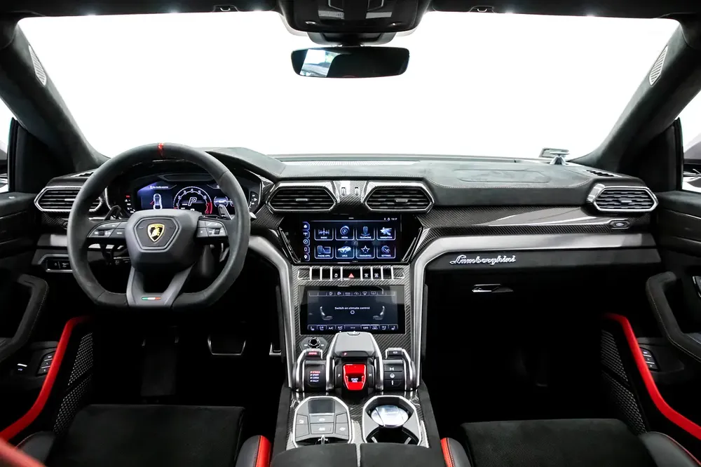 2023 LAMBORGHINI URUS PERFORMANTE | GCC | WITH WARRANTY AND SERVICE CONTRACT - Image 7