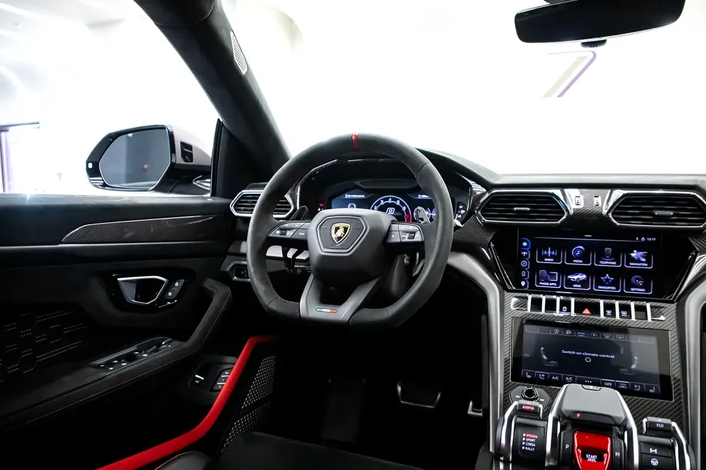 2023 LAMBORGHINI URUS PERFORMANTE | GCC | WITH WARRANTY AND SERVICE CONTRACT - Image 8