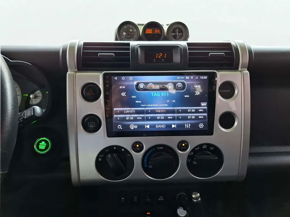 2010 Toyota FJ Cruiser GXR 4.0L | GCC Specifications - Image 13