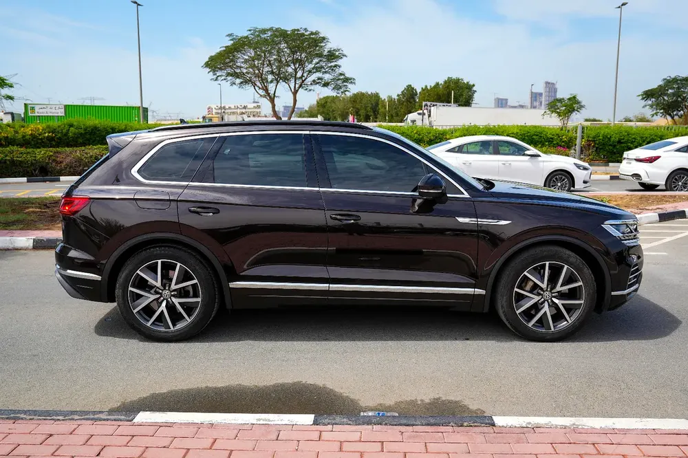 VOLKSWAGEN TOUAREG 2020!! GCC SPECS!! FULL SERVICE HISTORY FROM AL NABOODA - Image 19