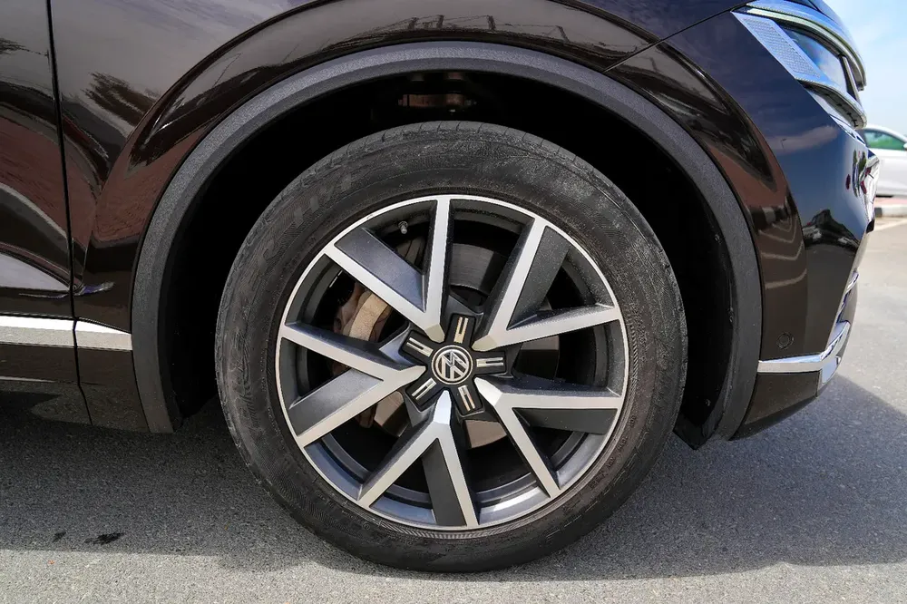 VOLKSWAGEN TOUAREG 2020!! GCC SPECS!! FULL SERVICE HISTORY FROM AL NABOODA - Image 20