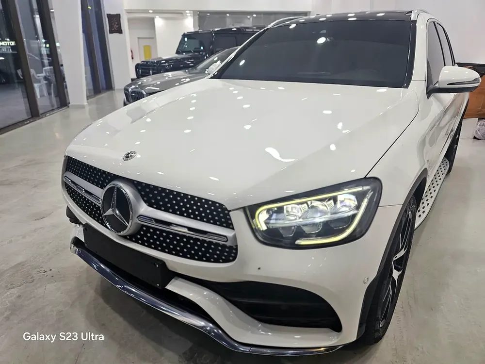 Mercedes-Benz GLC 200 AMG 2021 - GCC Specs - Excellent Condition - Image 14