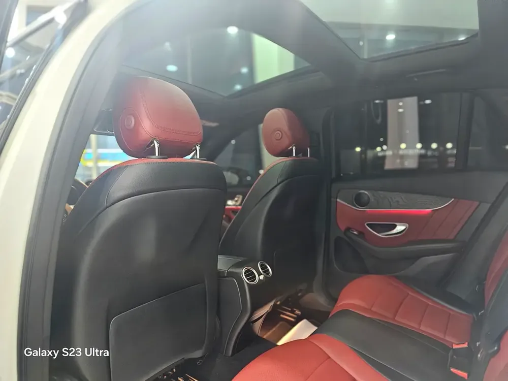 Mercedes-Benz GLC 200 AMG 2021 - GCC Specs - Excellent Condition - Image 6