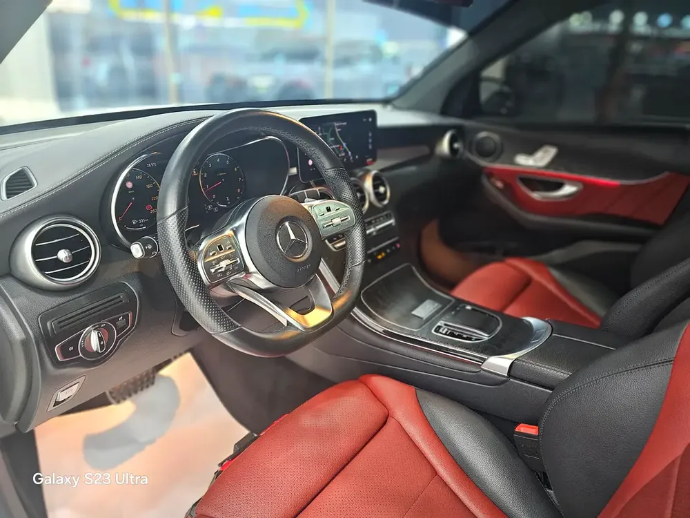 Mercedes-Benz GLC 200 AMG 2021 - GCC Specs - Excellent Condition - Image 8