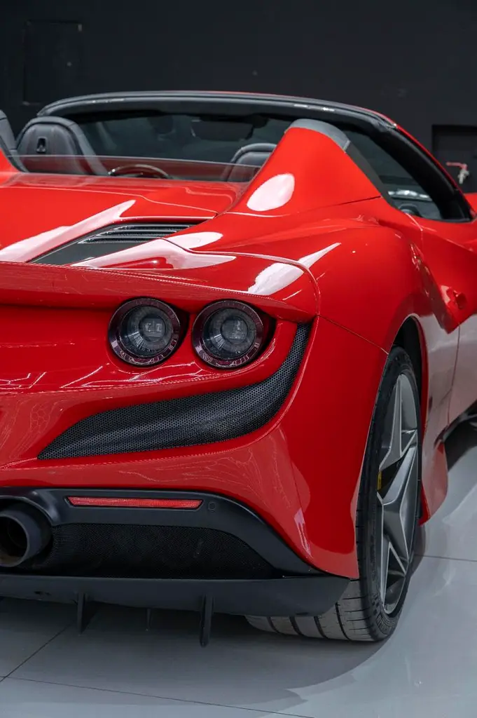 2021 Ferrari F8 Spider | GCC Specs | 47,500 Km - Image 14