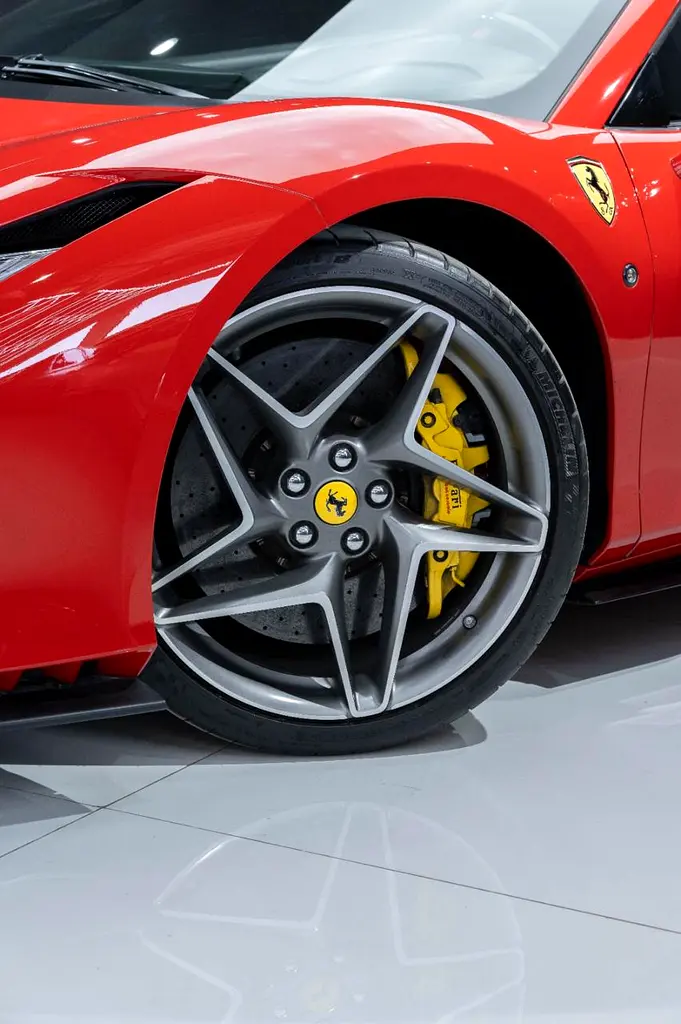 2021 Ferrari F8 Spider | GCC Specs | 47,500 Km - Image 5