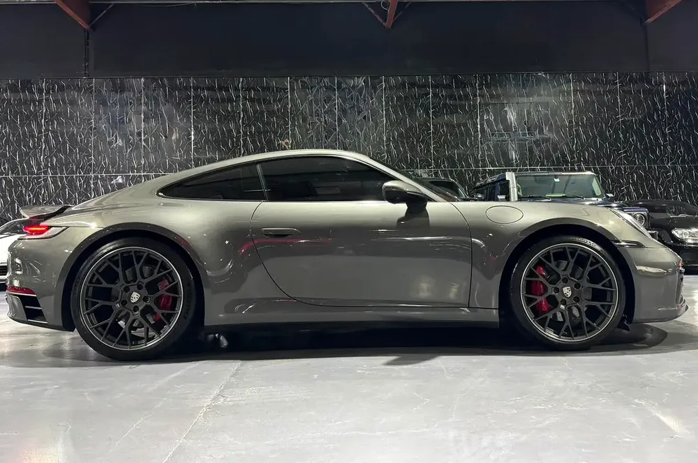 Porsche 911 Carrera 4S 2020 GCC specs for 399,000.00 AED - Image 6