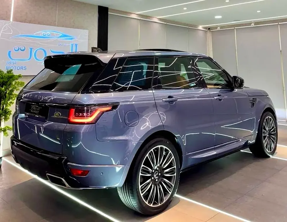 AUTOBIOGRAPHY RANGE ROVER SPORT || GCC II FULLY LOADED I| PANORAMIC I| SCREENS || NEW CONDITION || - Image 4