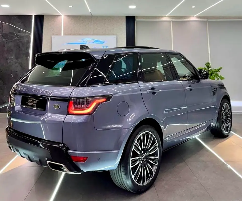 AUTOBIOGRAPHY RANGE ROVER SPORT || GCC II FULLY LOADED I| PANORAMIC I| SCREENS || NEW CONDITION || - Image 8