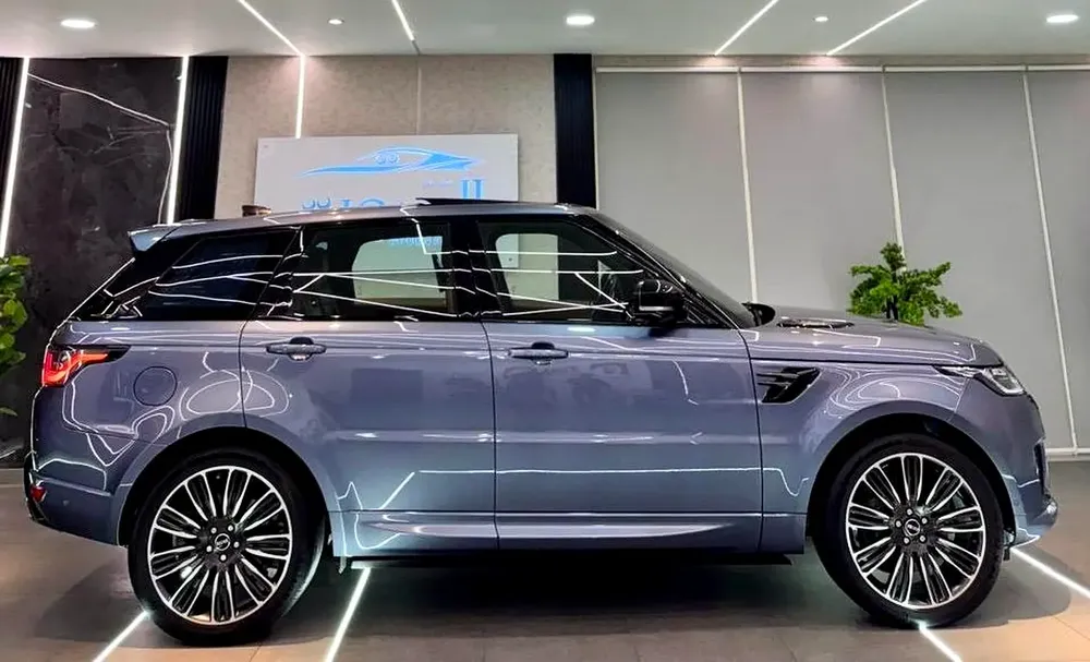 AUTOBIOGRAPHY RANGE ROVER SPORT || GCC II FULLY LOADED I| PANORAMIC I| SCREENS || NEW CONDITION || - Image 9