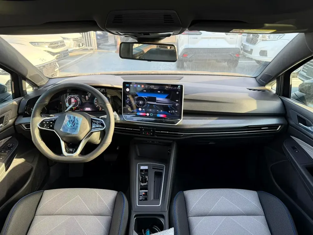 Volkswagen Troc R-line 300 TSI 1.5L Turbo petrol Export Price @ 87,500 AED - Image 7