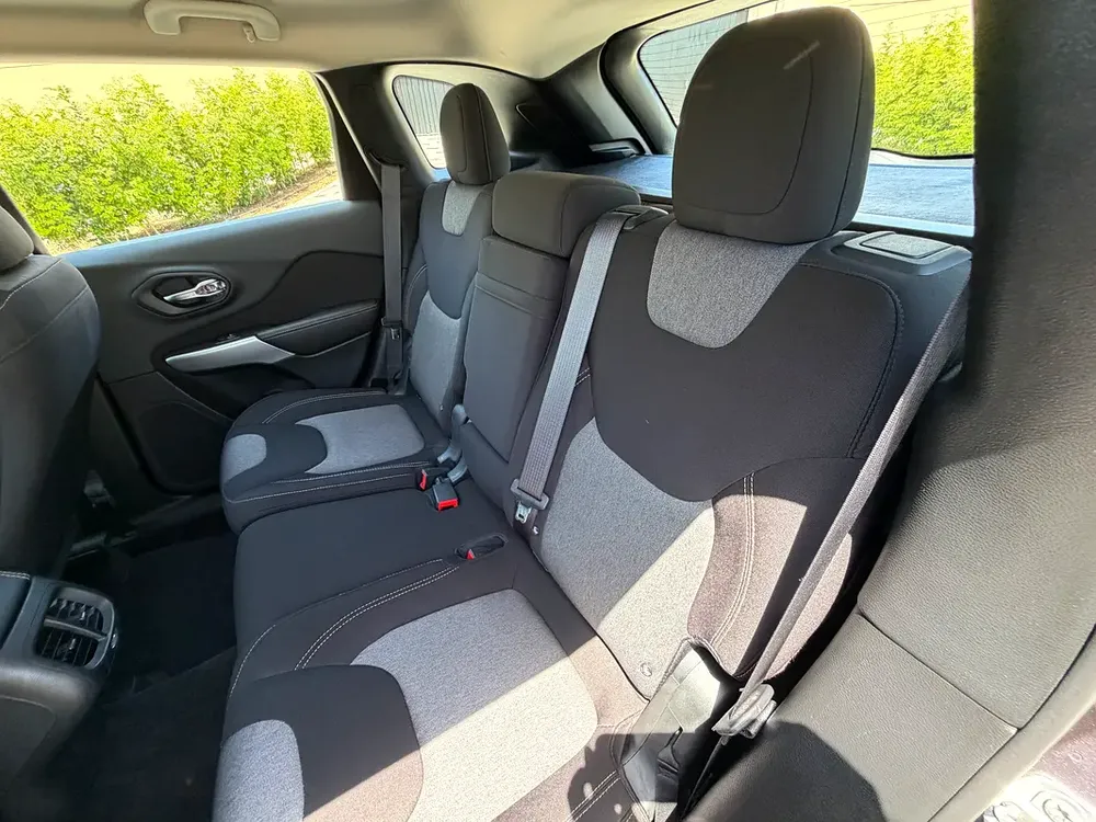Jeep Cherokee 2017 GCC Specs - Image 6