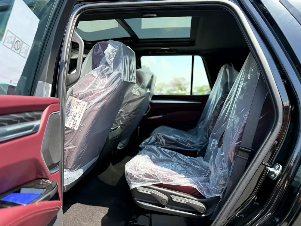 2025 Cadillac Escalade Sport - GCC Specs - Brand New! - Image 7