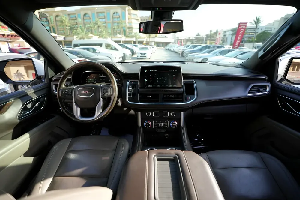 GMC Yukon XL SLE 2022 | GCC Specs | Excellent Condition - Image 9
