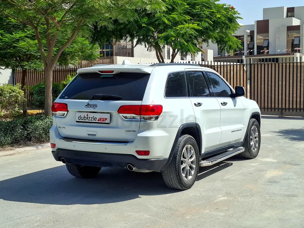 AED 2193/month | 2015 Jeep Grand Cherokee  | GCC Specs | Ref#472043 - Image 6