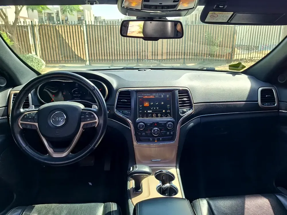 AED 2193/month | 2015 Jeep Grand Cherokee  | GCC Specs | Ref#472043 - Image 9