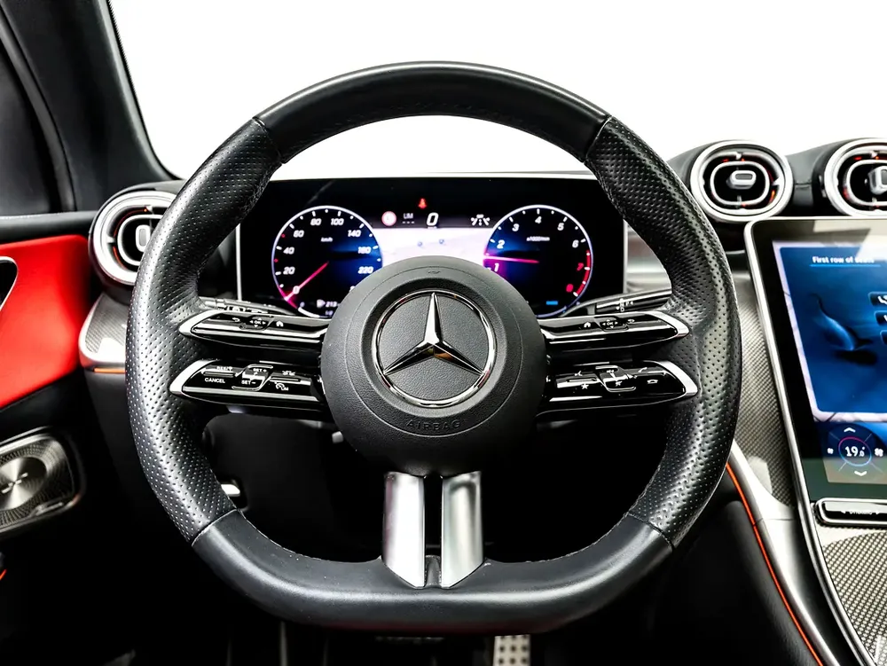 2024 Mercedes GLC 300 4Matic, August 2029 Mercedes Warranty + Service Contract, Low KMs, GCC - Image 11